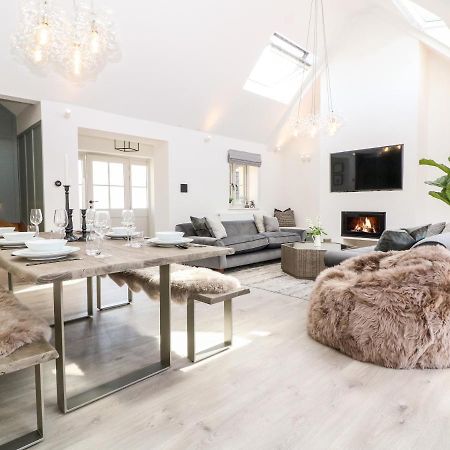 12 Manor Farm Close 킹햄 외부 사진