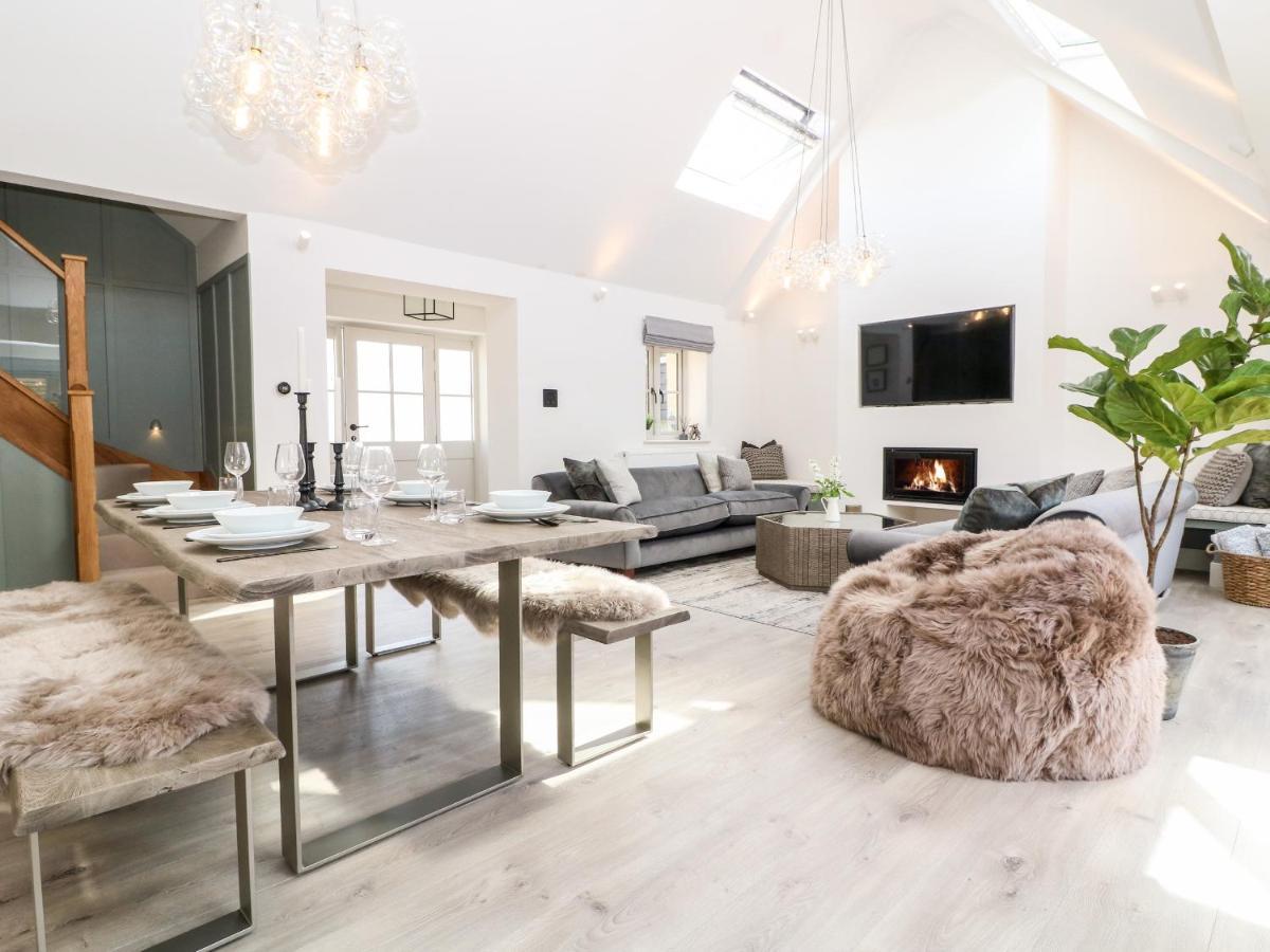 12 Manor Farm Close 킹햄 외부 사진