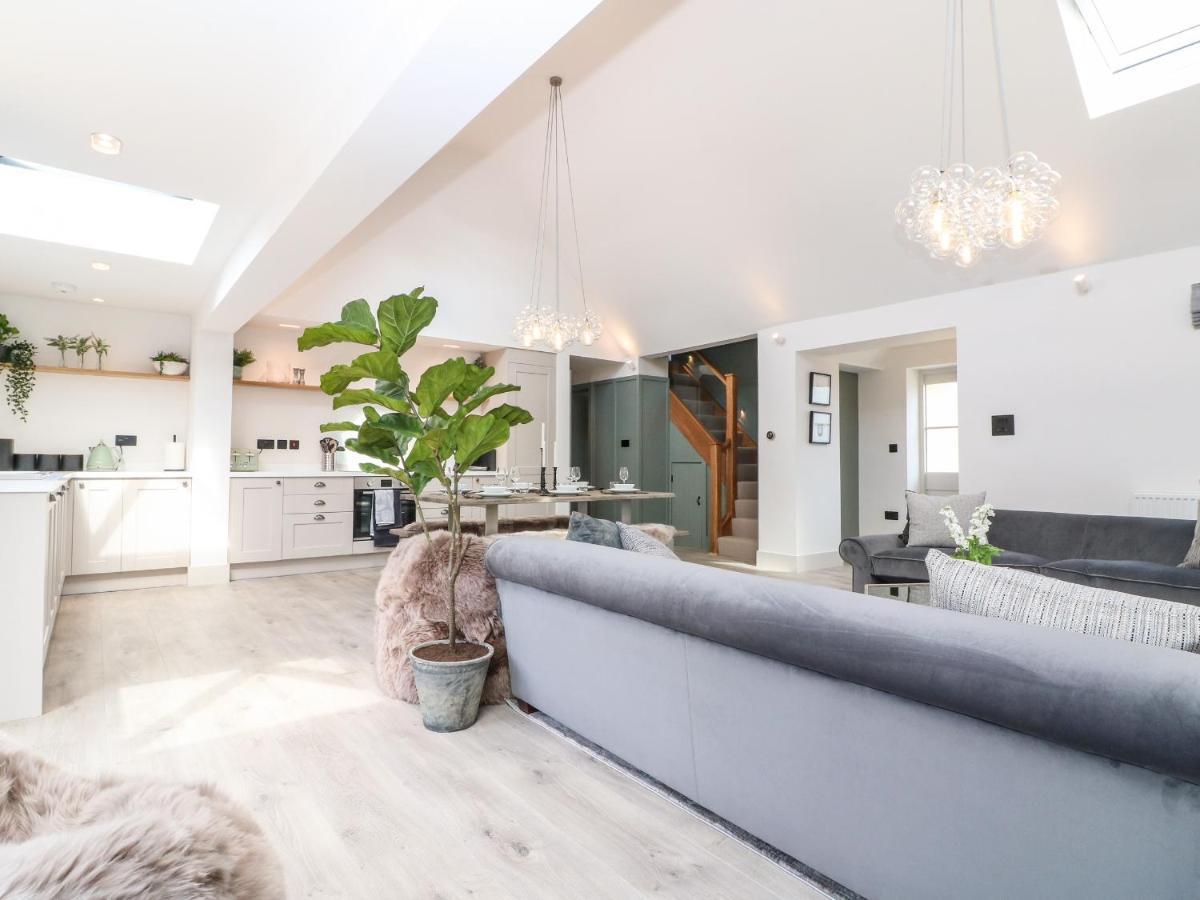12 Manor Farm Close 킹햄 외부 사진
