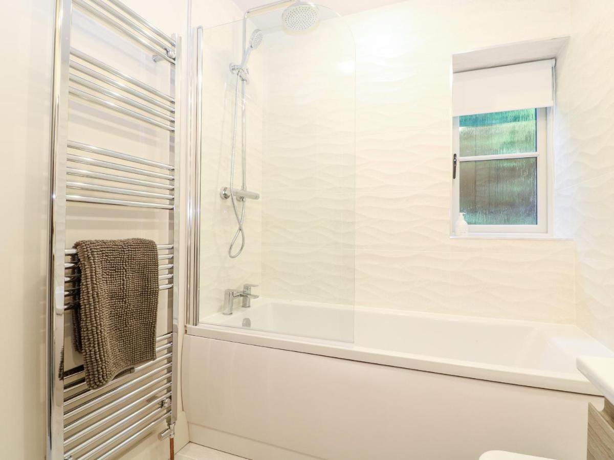 12 Manor Farm Close 킹햄 외부 사진